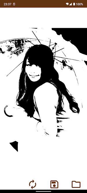 Black and White Photo Screenshot 2