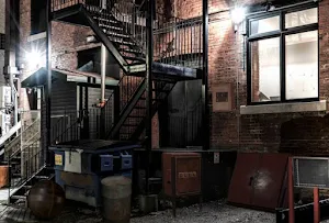 Escape :Abandoned Night Street Screenshot 1