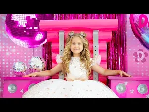 Diana LIKE IT Song Screenshot 2