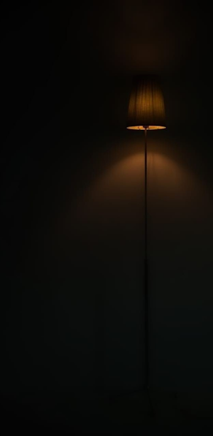 black wallpaper Screenshot 0