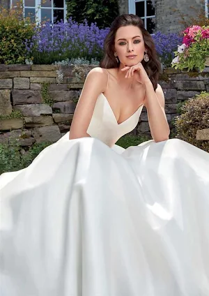 UNVEILED Magazine Screenshot 1