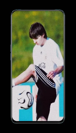 Young Messi Wallpaper Screenshot 0