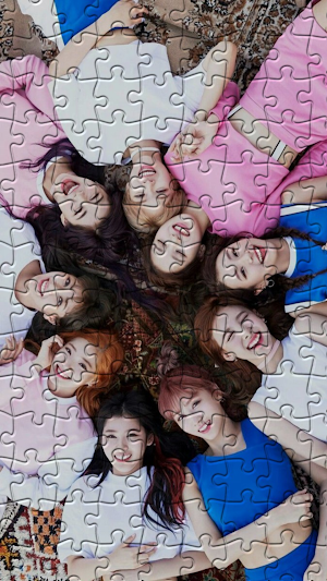 Twice Jigsaw Puzzles Screenshot 3