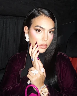 Georgina خلفيات جورجينا Screenshot 0