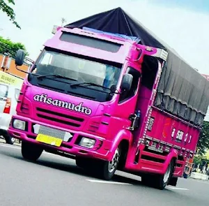 Wallpaper Truk Canter Oleng Screenshot 0