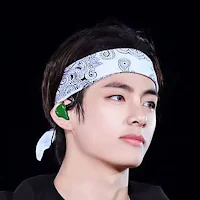 V (Taehyung) 4K HD Wallpapers 