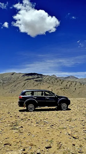 Mitsubishi Pajero Wallpaper Screenshot 1