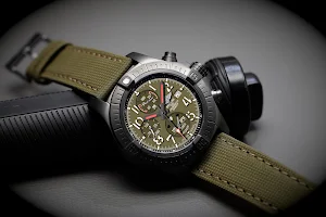 Analog Breitling Avenger Rave Screenshot 2