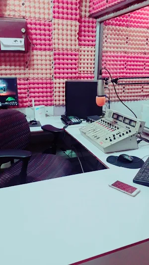 Radio Bambi 97.9 FM La Voz de  Screenshot 2