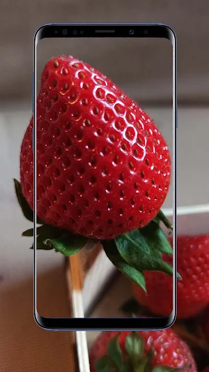Strawberry Wallpaper Screenshot 0