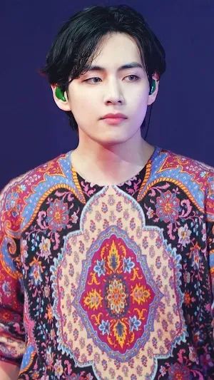 V BTS Wallpaper ~ Kim Taehyung Screenshot 0