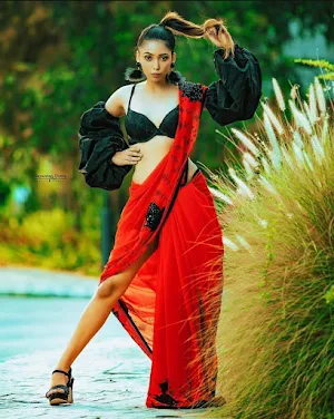 Sexy Modal Girls Wearing Saree Screenshot 0