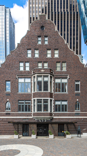 The Rainier Club Screenshot 0