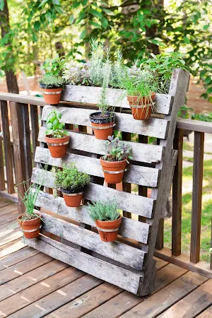 DIY Creative Pallet Crafts | Woods & Furniture Screenshot 3