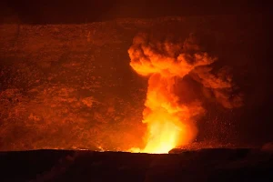 Volcanoes wallpapers Screenshot 0