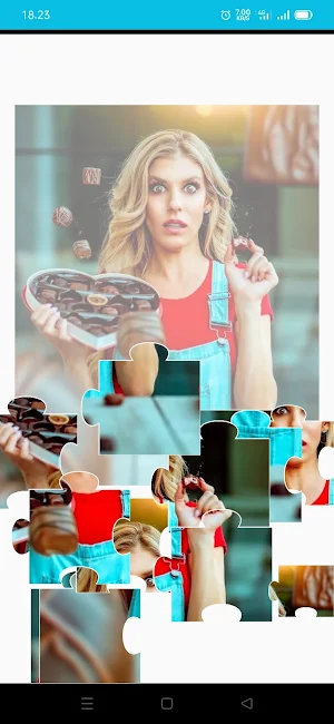 Rebecca Zamolo Game Puzzle Screenshot 3