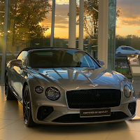 Super luxury cars Wallpapers