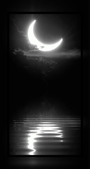 Crescent Moon Wallpaper HD 4K Screenshot 1