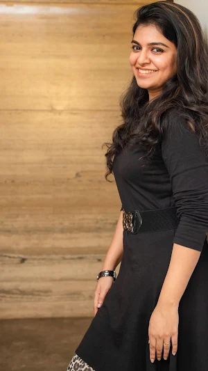 Actress Raveena Wallpapers Screenshot 1