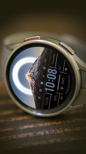 ZKin Watch Face Apex Month Screenshot 1