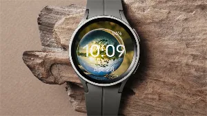 Reflection in ball Watch Face Screenshot 3