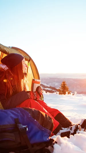 Winter Camping Wallpaper Screenshot 2