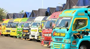 Truck Oleng Mania Wallpaper Screenshot 1