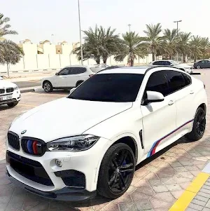 BMW 5 Series Car Wallpapers Screenshot 1