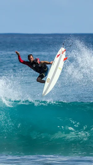 Surfing Wallpaper Screenshot 2