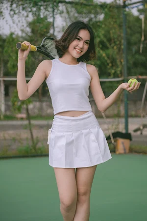 Sexy Girls Wearing Short Skirt Screenshot 3