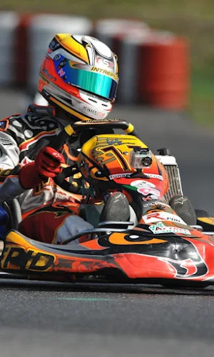 Racing Kart HD Wallpapers Screenshot 1