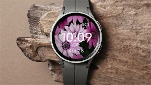 Unusual Flowers - Watch Face Screenshot 1