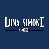 Luna Simone