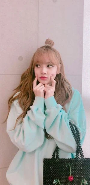 Lisa Blackpink Wallpaper 4K HD Screenshot 2