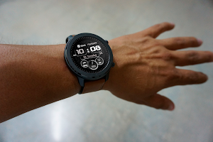 Black Tech Watch Face Screenshot 1