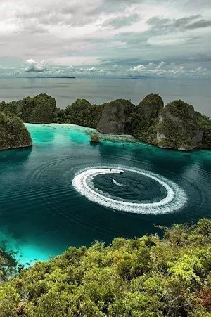 Indonesian Nature Wallpaper Screenshot 0