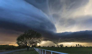 Tornado Wallpaper HD Screenshot 3
