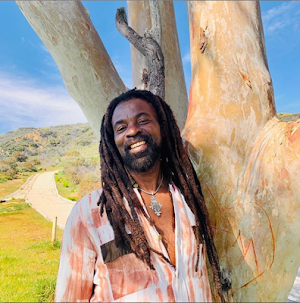 Rocky Dawuni Music Videos Screenshot 3