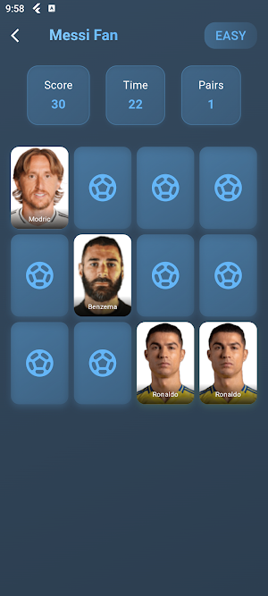 Memory Match: Messi vs Ronaldo Screenshot 1