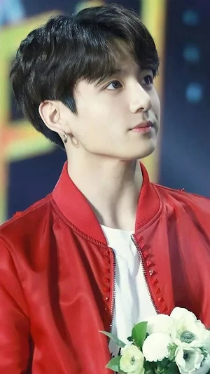 Jungkook Wallpaper & Photos HD Screenshot 1