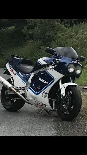 Suzuki Sports Bike Wallpapers Screenshot 2