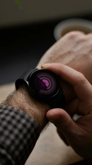 Tempus Pink Android Watch Face Screenshot 2