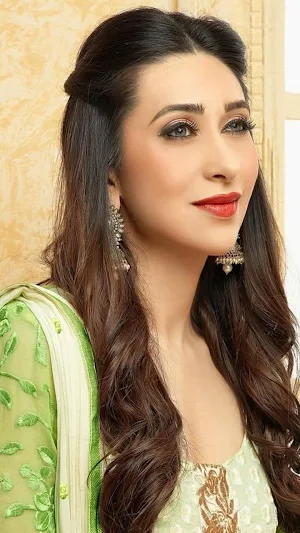 Karishma Kapoor Wallpapers HD Screenshot 3