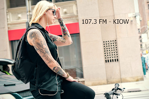 107.3 Radio Station KIOW Screenshot 3