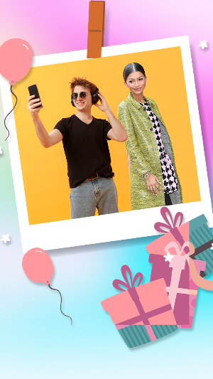 Take pictures With Zendaya Screenshot 2