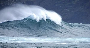 Surfing waves wallpapers Screenshot 1