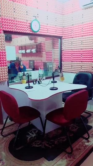 Radio Bambi 97.9 FM La Voz de  Screenshot 3