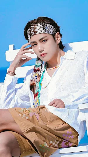 V BTS Wallpaper ~ Kim Taehyung Screenshot 2