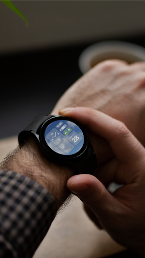 LiquidOS Watchface Screenshot 1