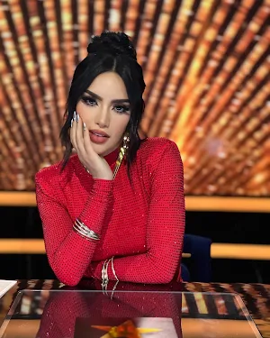 Kimberly Loaiza 4K Wallpaper Screenshot 3